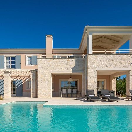 Villa Divine By Ilc Бртонигла Экстерьер фото